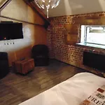 Lomalienne Bed & Breakfast Geer